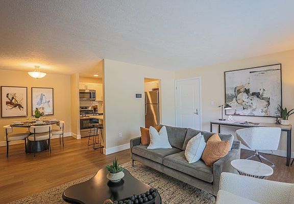 2nd image of 6260 Pearl Rd APT 311