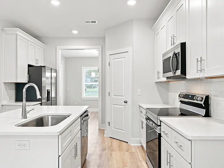 5110 Hunters Trl — Photo 8