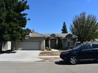 5526 N Ensanada Ave, Fresno, CA