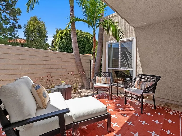 955 Calle Aragon #H — Photo 4