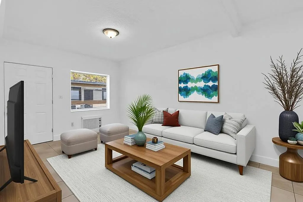 2 bed, 750 sqft, $1,595 — Photo 1