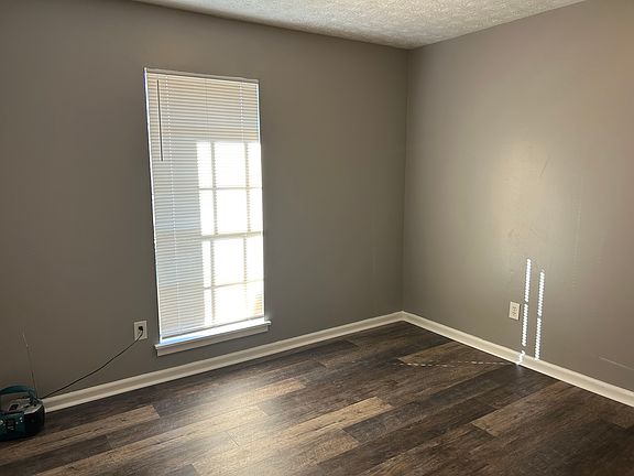 5th image of 2829 W Lynchburg Ct