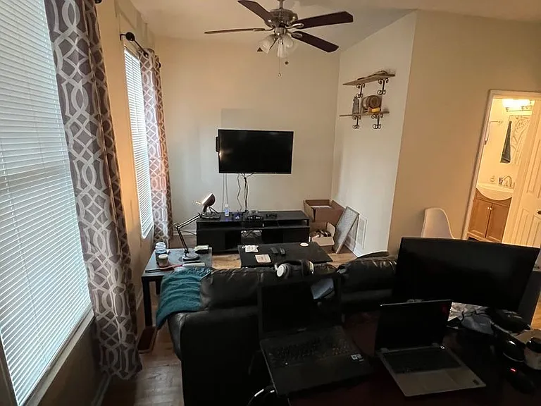 3143 N Southport Ave #1R — Photo 12
