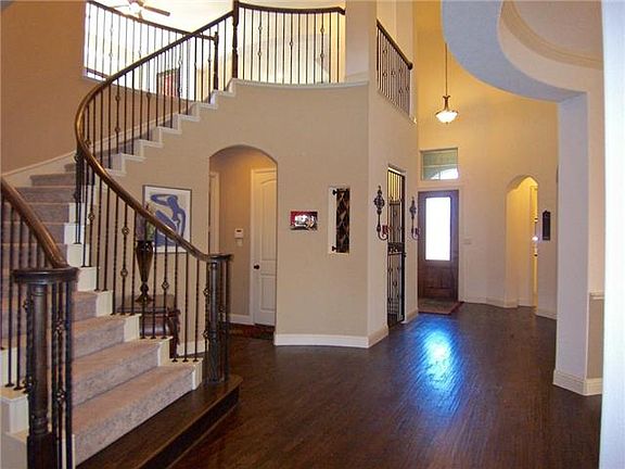 2nd image of 204 Cedar Rock Ct