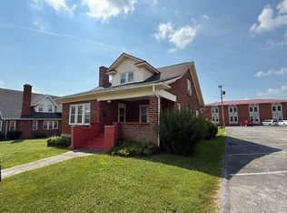 305 W Washington St, Galax, VA 24333