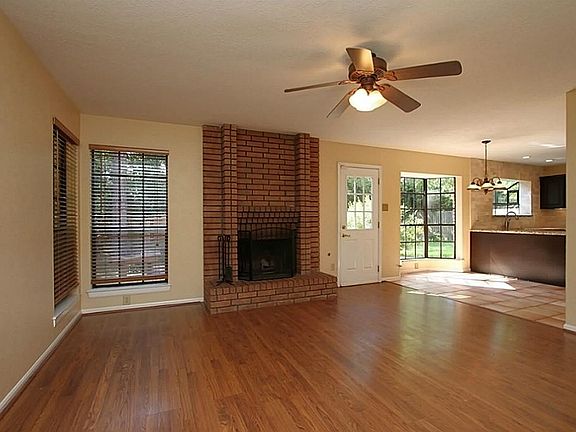 Family Room w/ Fireplace