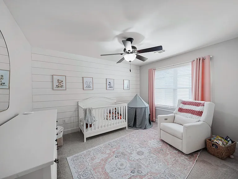 526 Westcross St — Photo 11
