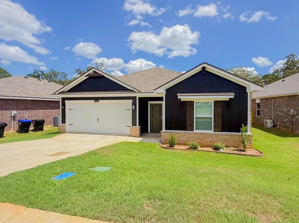 1109 Mission Creek Dr, Longview, TX 75601