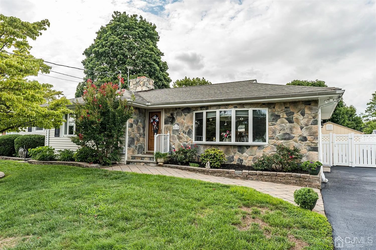 503 S Plainfield Ave photo 1
