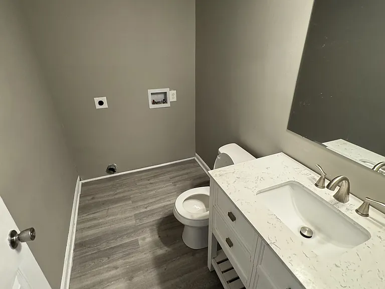 113 Aqua Ct — Photo 3