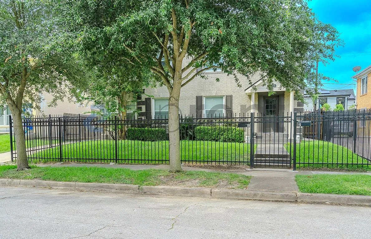 2 bed, 3396 sqft, $1,679 — Photo 2