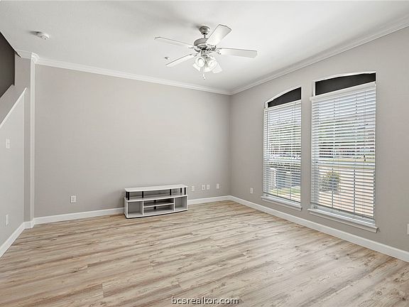 3rd image of 305 Holleman Dr E APT 805