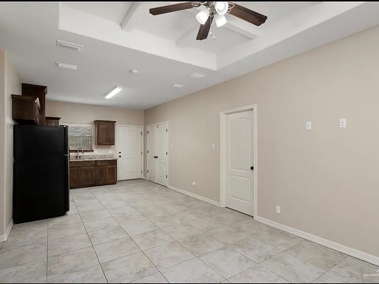 2608 E Garfield Ave — Photo 2