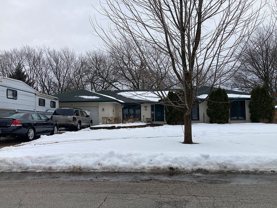 1st image of 390 N Kingsway Dr