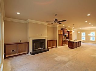 3126 Chestnut Woods Dr, Doraville, GA 30340