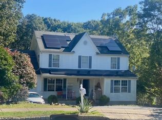 1 Lowry Ave, Wharton, NJ 07885