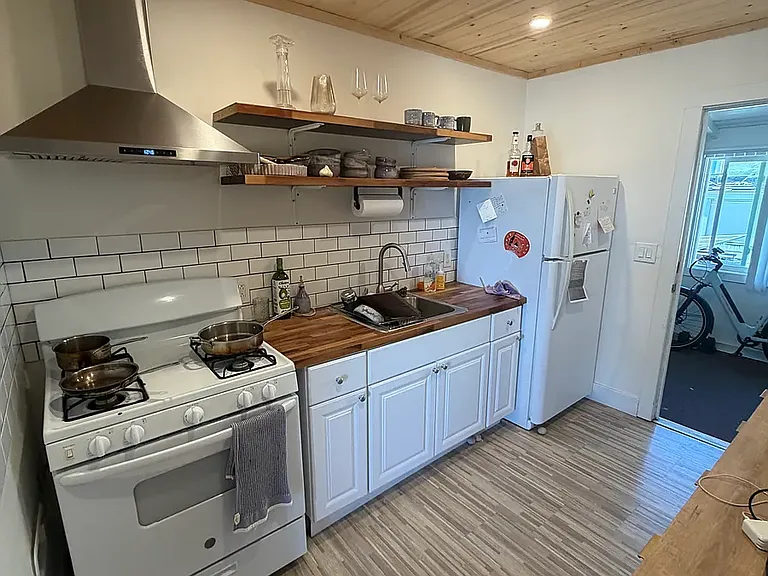 301 Richardson St #A — Photo 6