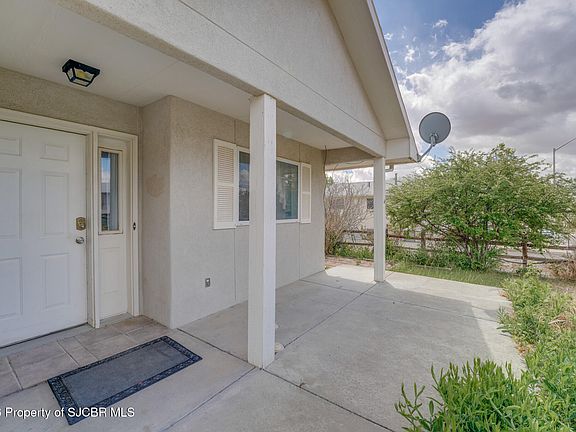 2nd image of 824 N Cholla St