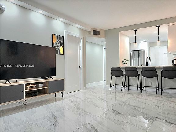 3rd image of 3725 S Ocean Dr APT 425