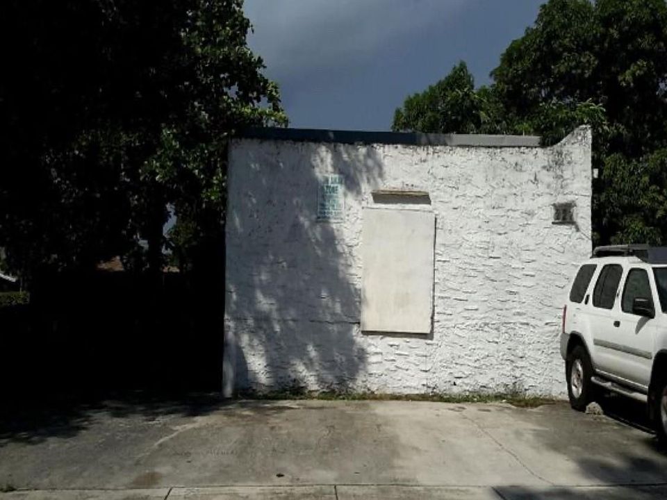 2nd image of 237 NW 11th Street