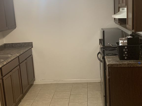4th image of 2633 King Ct