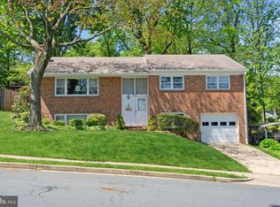 520 N Montague St, Arlington, VA 22203