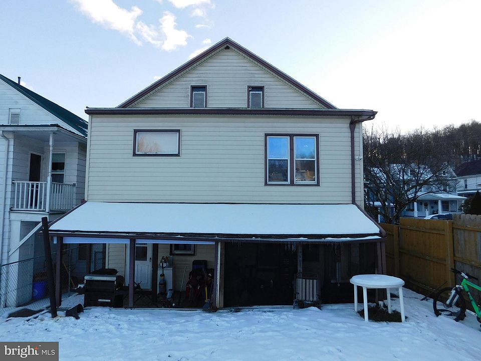 2nd image of 40 & 42 N Pine St