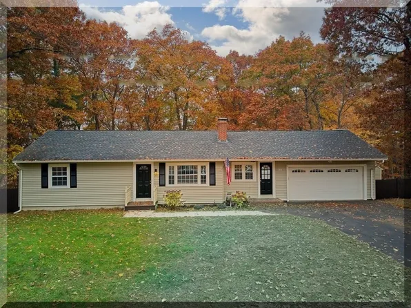28 Longview Ter, Methuen, MA 01844