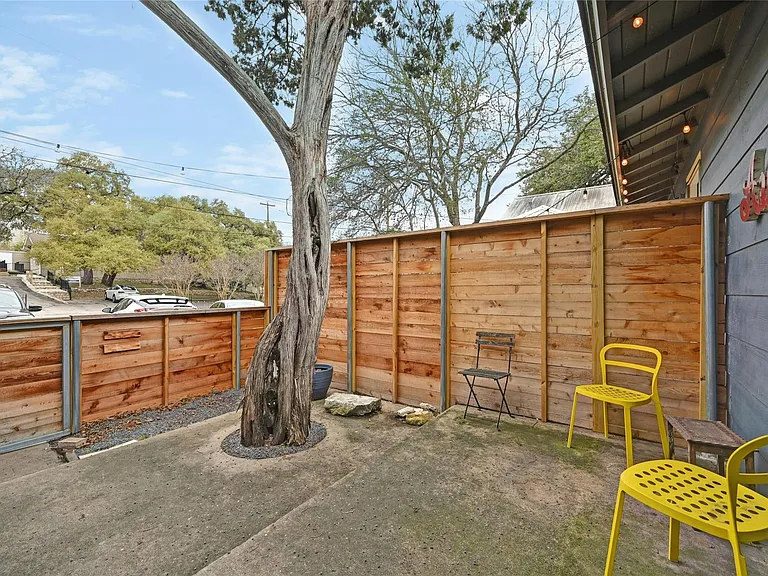 1103 Kenwood Ave #B — Photo 12