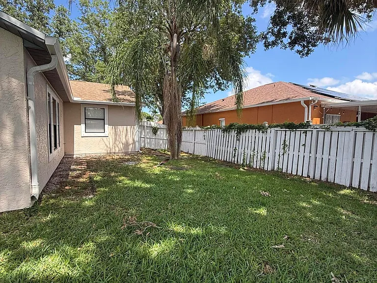 1626 SW Buffum Ln — Photo 22