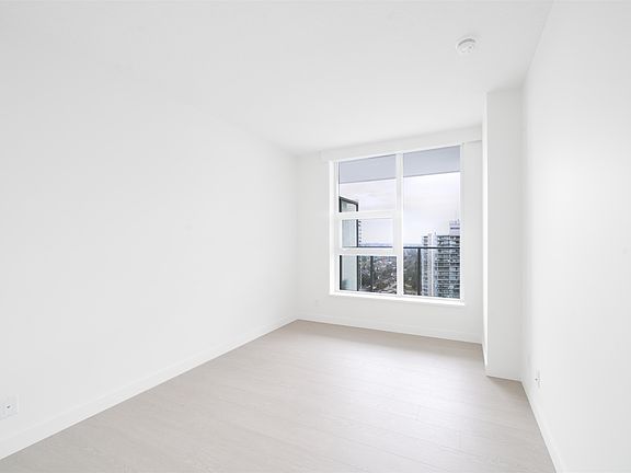 4th image of 13768 100th Ave #3406
