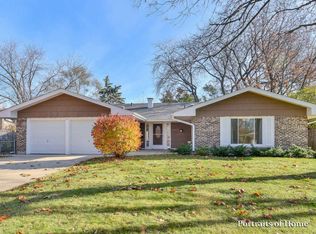 2S447 Bancroft Ct, Glen Ellyn, IL 60137
