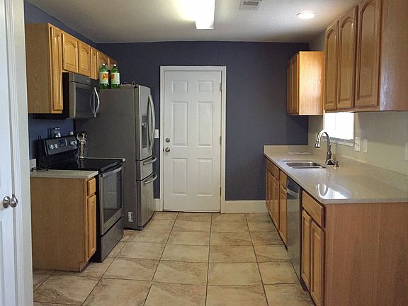 5th image of 2424 Payton Dr