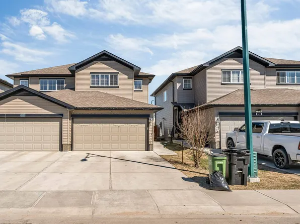 1715 27th St NW, Edmonton, AB T6T 2G6
