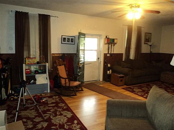 5th image of 1849 Fieldstone Dr
