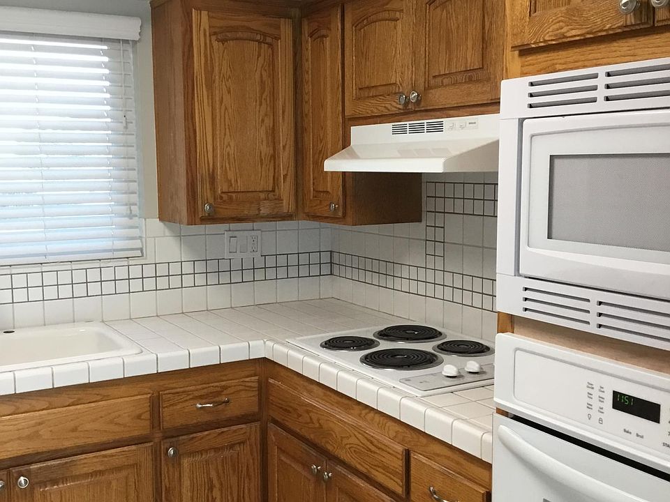 1st image of 3615 Vista Bella Unit 11