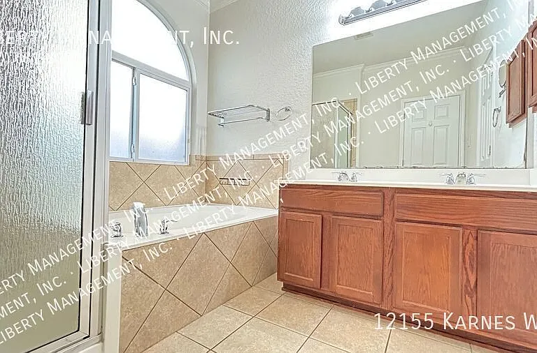 12155 Karnes Way — Photo 16