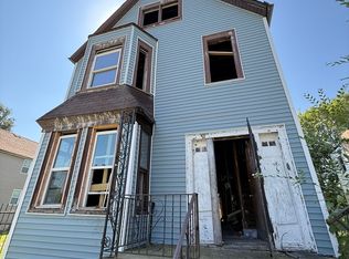 4025 W Wilcox St, Chicago, IL 60624