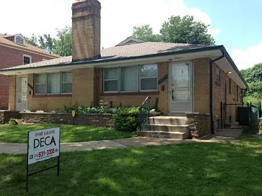 5601-5603 Jamieson Ave photo 1