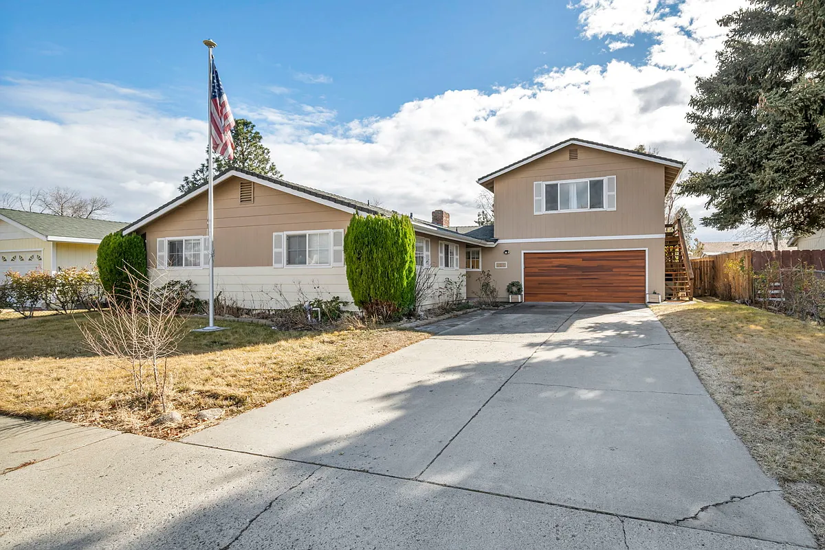 Front of property - Jackson Way