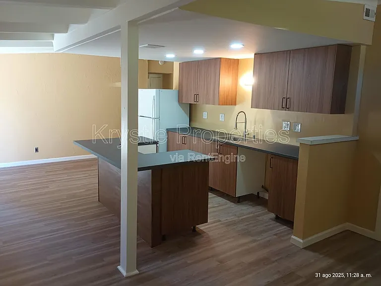 1114 Coronel Ave — Photo 8