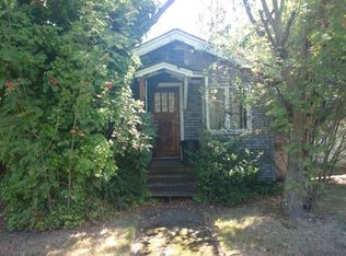 9058 Palatine Ave N, Seattle, WA 98103