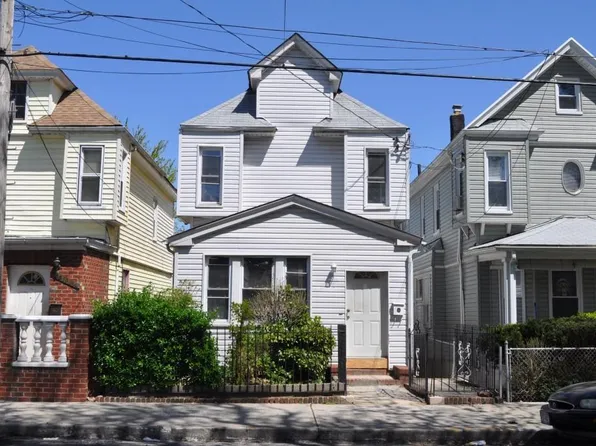 10941 164th St, Jamaica, NY 11433