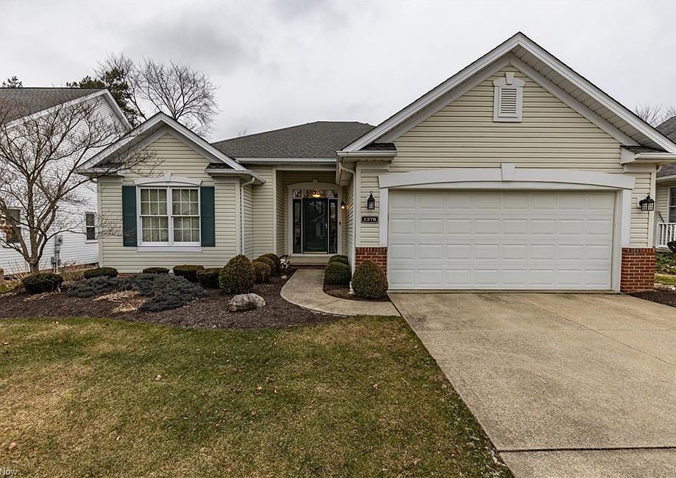 1st image of 1376 Golden Ln