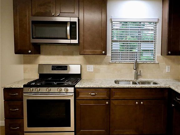 4th image of 13615 Janwood Ln