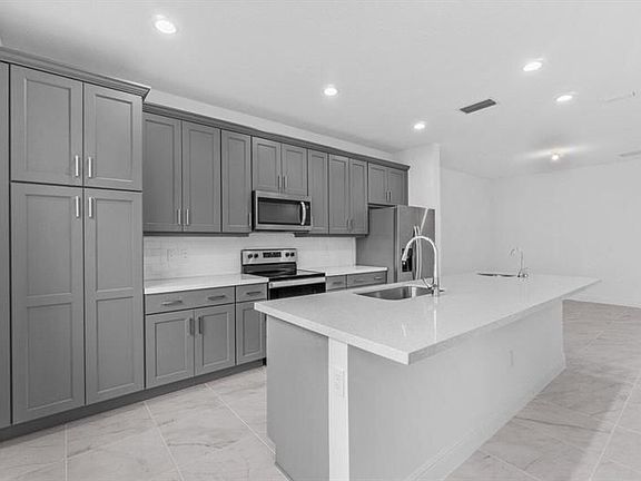 4th image of 561 Parsons Way