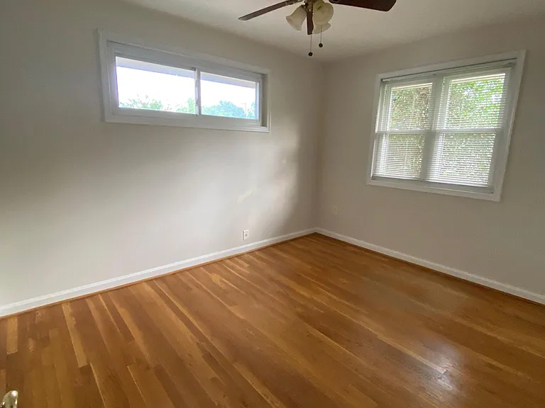 4702 Taney Ave — Photo 10
