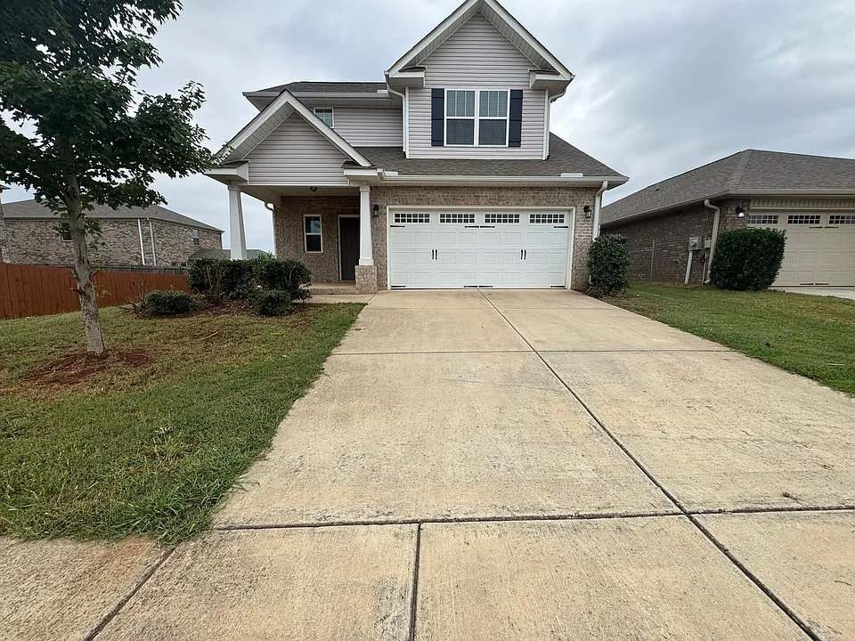 102 Daymark Dr