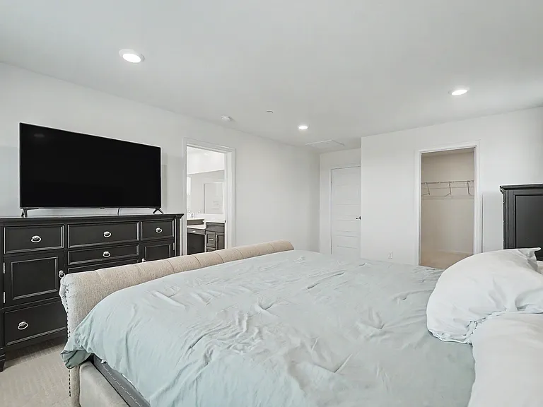 821 Parisa Pl — Photo 30