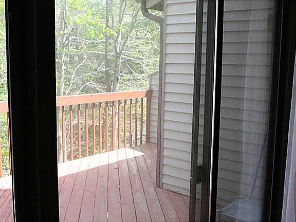 4th image of 228 Misty Pointe Ln